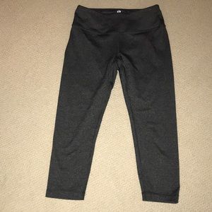 Dark Grey cropped yoga pants